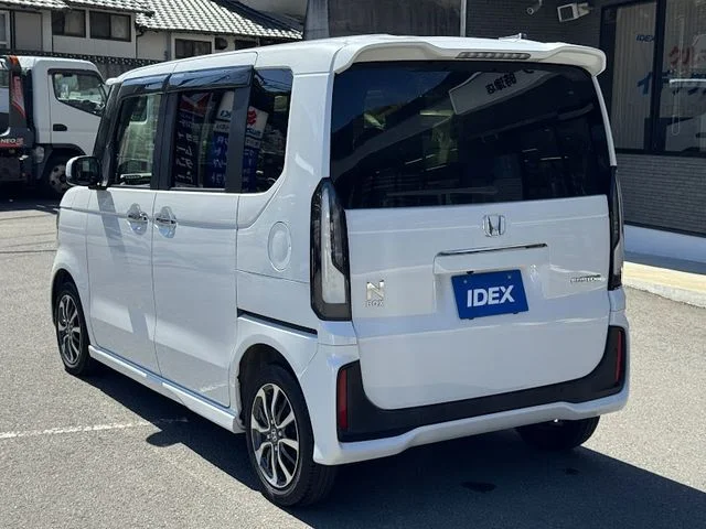 Honda N BOX CUSTOM ベースグレード photo 3