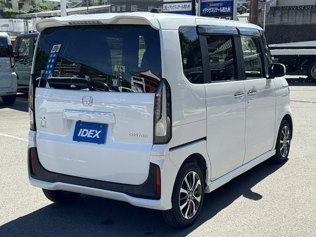 Honda N BOX CUSTOM ベースグレード photo 4
