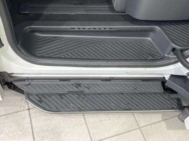 Toyota ALPHARD Z photo 4