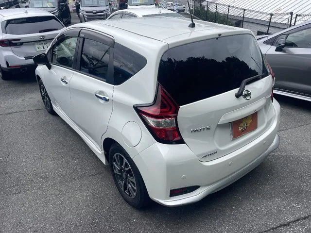 Nissan NOTE オーテック photo 3