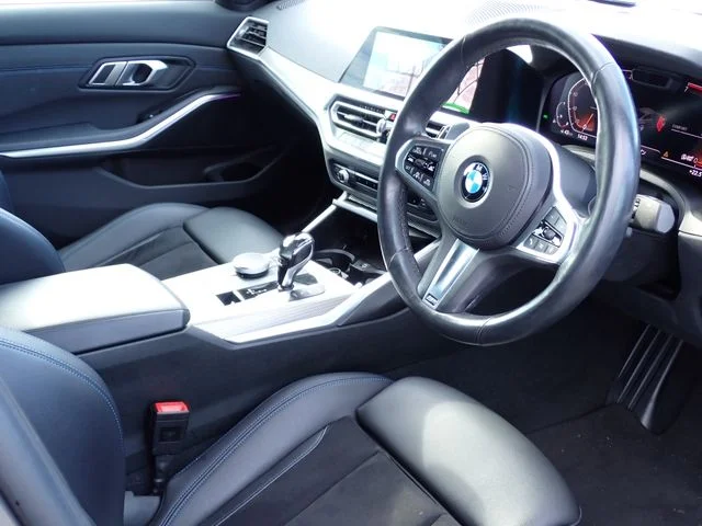 Bmw BMW 3series sedan 320i　Mスポーツ photo 2
