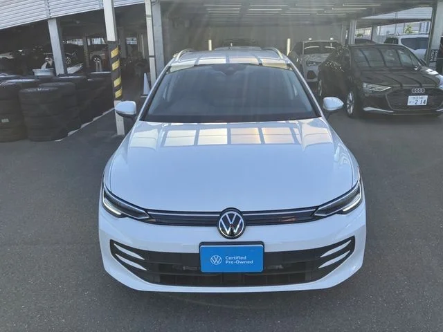 Volkswagen VOLKSWAGEN GOLF VARIANT eTSI　アクティブ photo 4