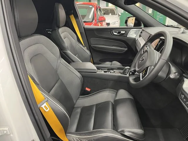 Volvo VOLVO XC60 T8　ポールスター　エンジニアード photo 2