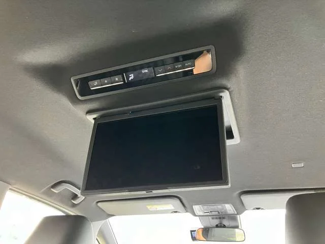 Toyota VOXY HYBRID S−Z photo 2