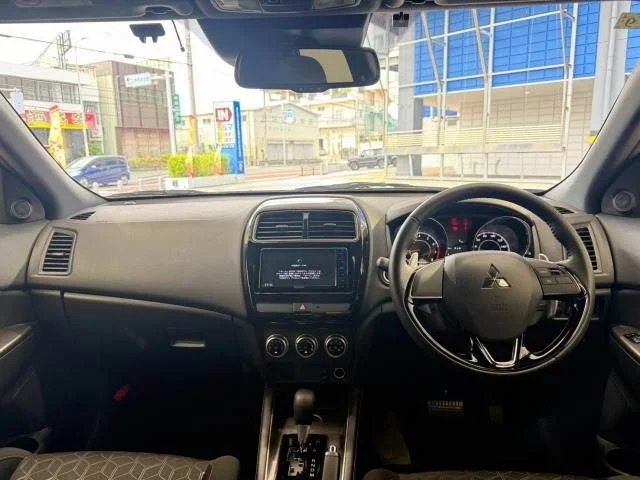 Mitsubishi RVR G photo 2