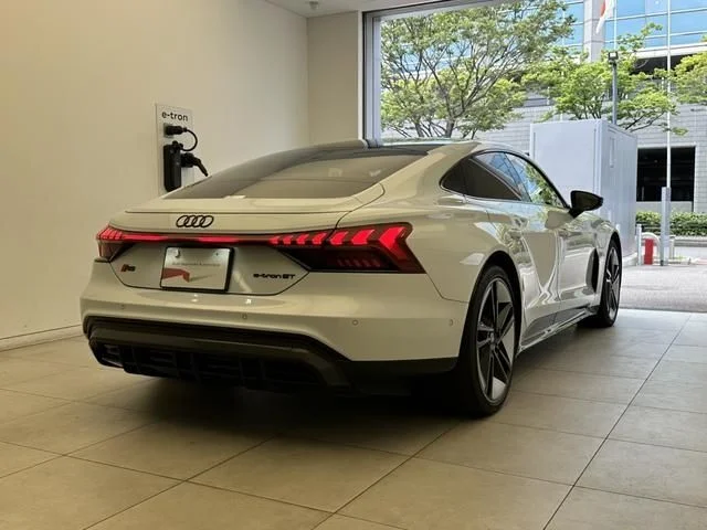Audi AUDI RS e-tron GT ベースグレード photo 3