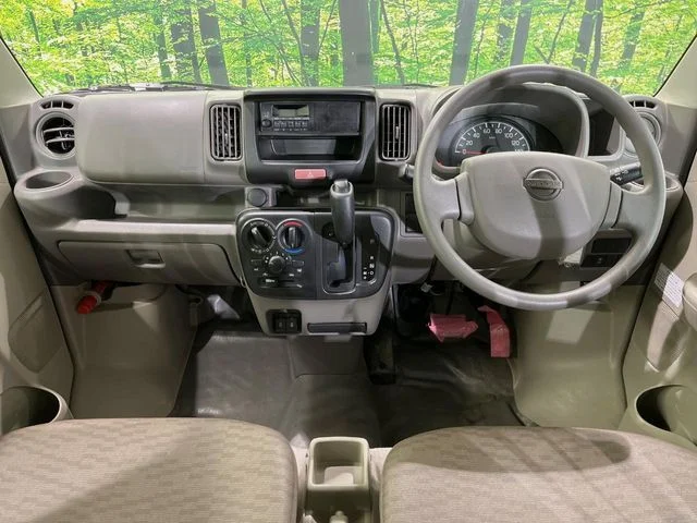Nissan NV100 CLIPPER DX　HR photo 2