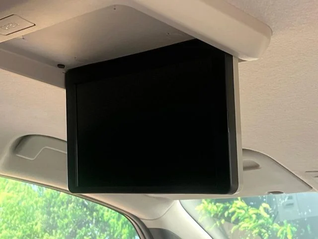Nissan SERENA WG e−POWER　ルキシオン photo 4