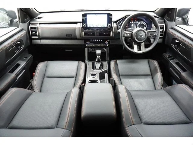 Mitsubishi TRITON GSR photo 2