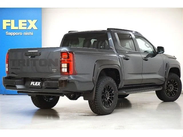 Mitsubishi TRITON GSR photo 3