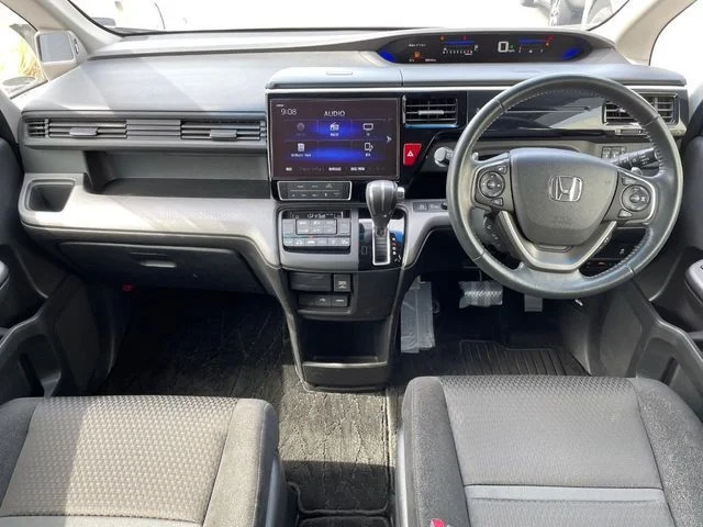 Honda STEPWAGON SPADA スパーダ　ホンダセンシング photo 2