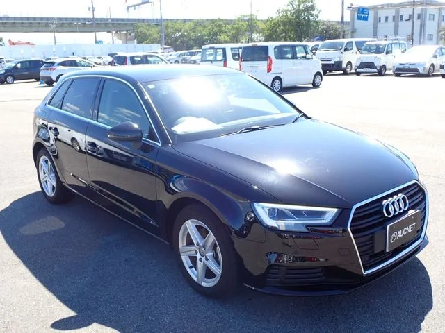 Audi AUDI A3 SPORTBACK 30　TFSI photo 4