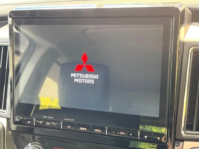 Mitsubishi DELICA D:5 4WD P photo 3