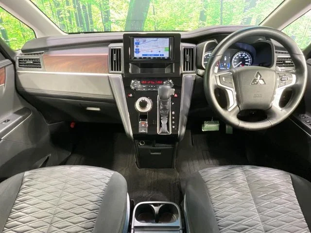 Mitsubishi DELICA D:5 4WD G　パワーパッケージ photo 2