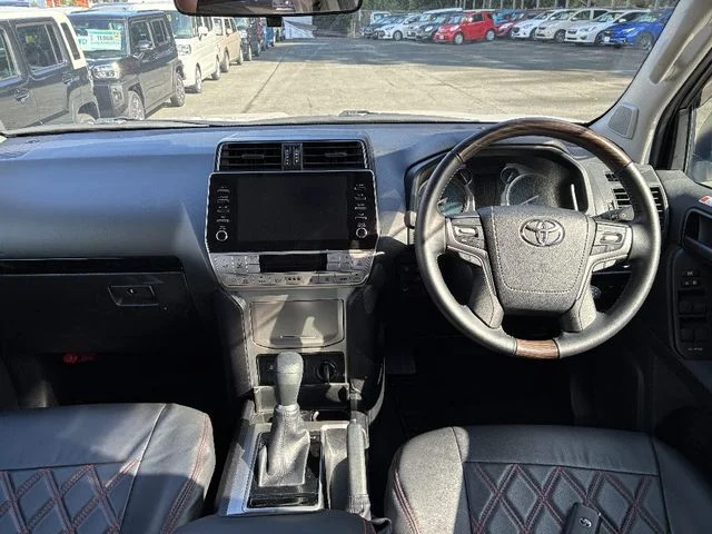 Toyota LANDCRUISER PRADO TX photo 4