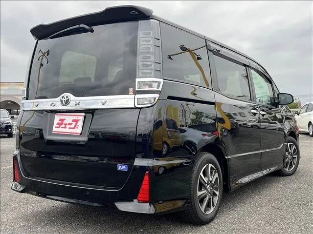 Toyota VOXY ZS　煌3 photo 3
