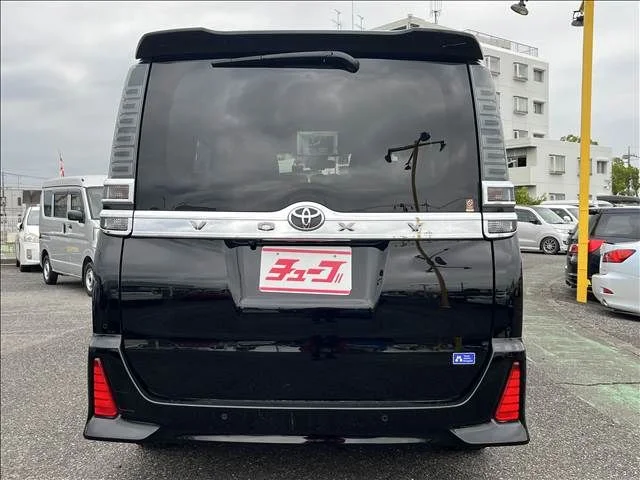 Toyota VOXY ZS　煌3 photo 4