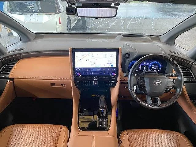 Toyota VELLFIRE HYBRID Z　プレミア photo 2