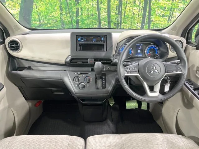 Mitsubishi eK WAGON M photo 2