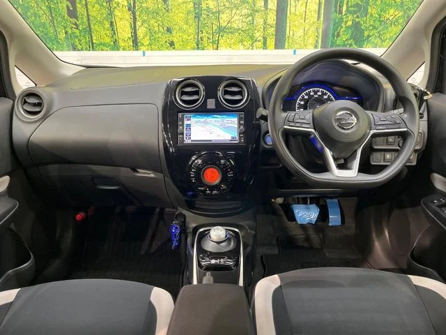 Nissan NOTE e−POWER　X　Vセレクション photo 2