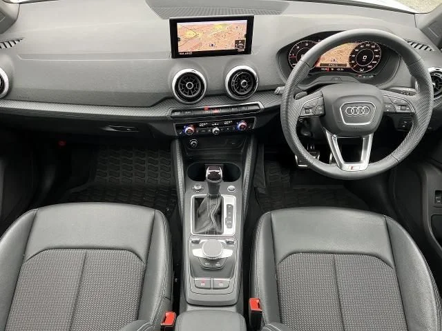 Audi AUDI Q2 30　TFSI　スポーツ photo 2