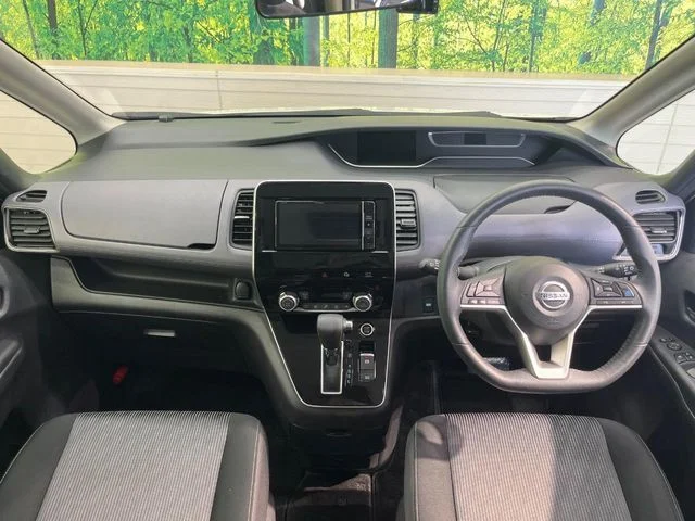 Nissan SERENA S-HYBRID ハイウェイスター　V photo 2