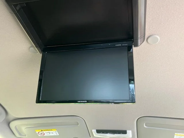 Nissan SERENA S-HYBRID ハイウェイスター　V photo 3