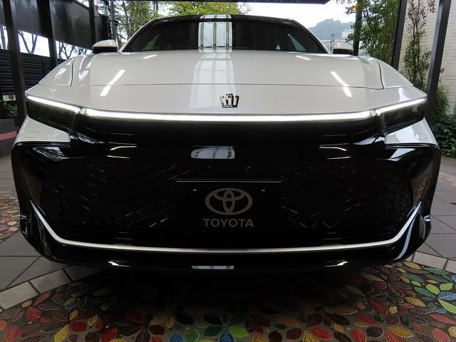 Toyota CROWN CROSSOVER RS　アドバンスドE−Four photo 4