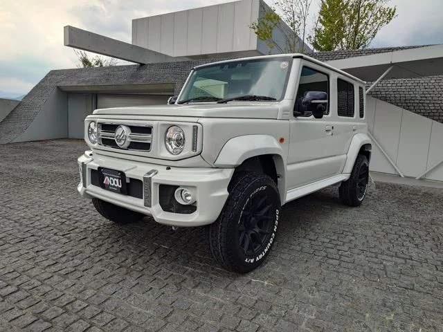 Suzuki JIMNY NOMADE FC 2025