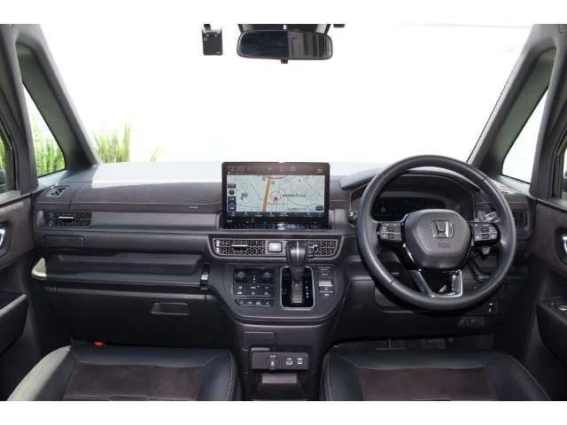 Honda STEPWAGON SPADA プレミアムライン photo 2