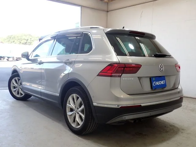Volkswagen VOLKSWAGEN TIGUAN TSI　ハイライン photo 3
