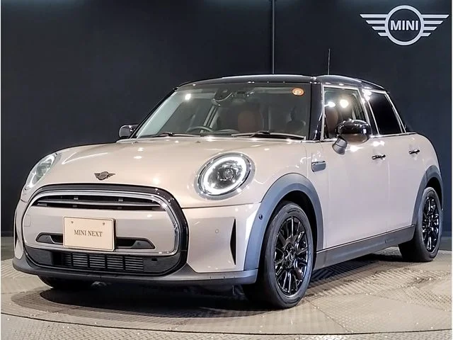 Bmw MINI COOPER D 5DOOR ベースグレード 2022