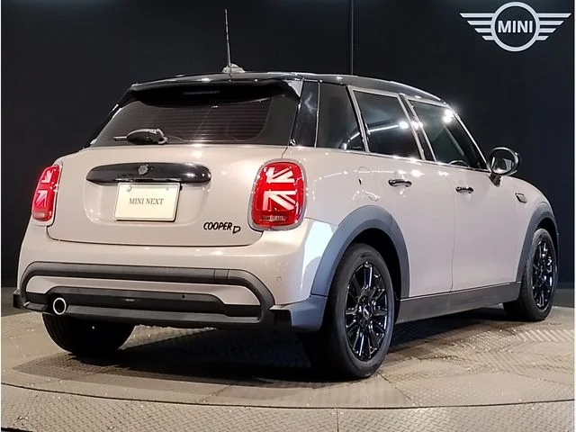 Bmw MINI COOPER D 5DOOR ベースグレード photo 3