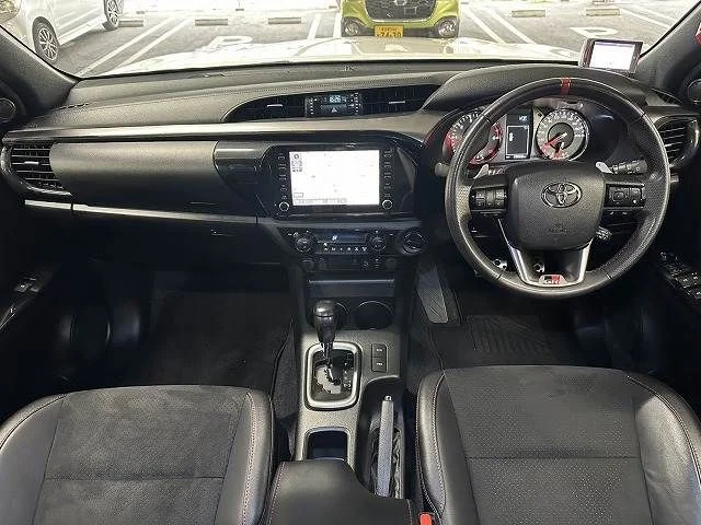 Toyota HILUX 4WD Z　GR　スポーツ photo 2