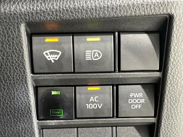 Toyota VOXY HYBRID 4WD S−Z photo 4
