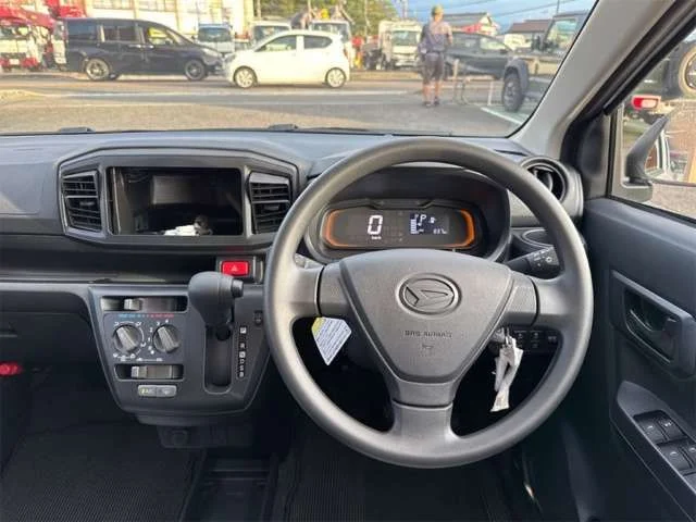 Daihatsu MIRA e:S L　SA3 photo 2