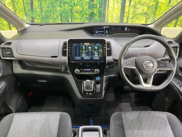 Nissan SERENA WG e−POWER　ハイウェイスター　V photo 2