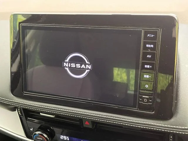 Nissan X-TRAIL HYBRID 4WD X　e−4ORCE photo 3