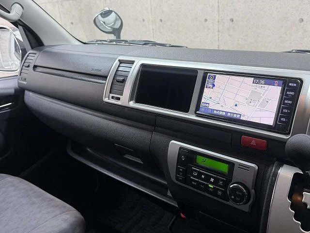 Toyota HIACE wagon ワイド　GL　ロング　ミドルルーフ photo 3