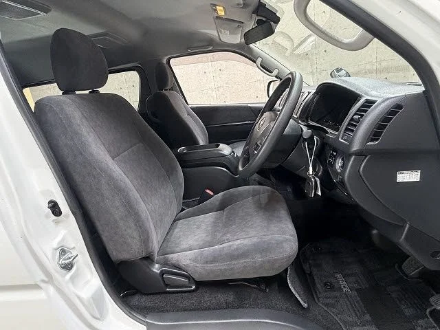 Toyota HIACE wagon ワイド　GL　ロング　ミドルルーフ photo 4