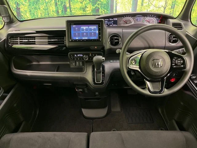 Honda N BOX CUSTOM L photo 2