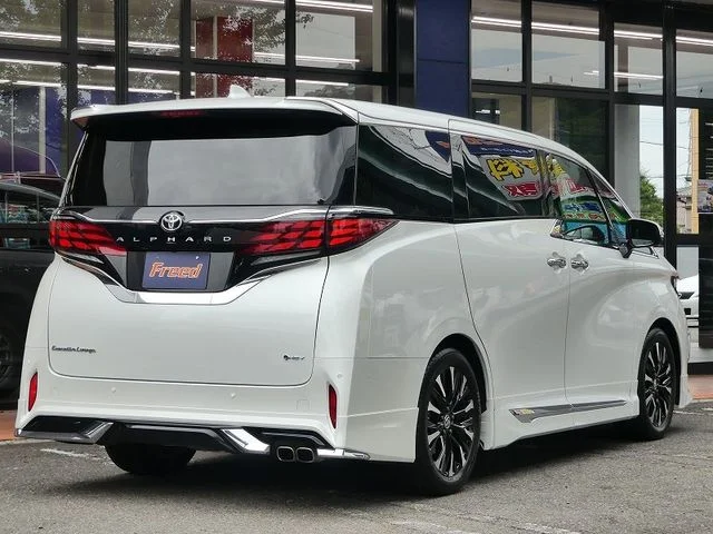 Toyota ALPHARD hybrid エグゼクティブラウンジ photo 2