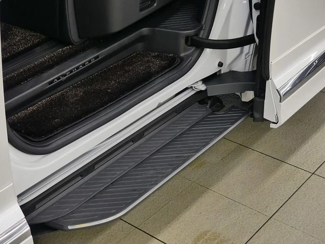 Toyota ALPHARD hybrid エグゼクティブラウンジ photo 4