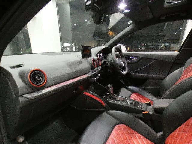 Audi AUDI SQ2 ベースグレード photo 3