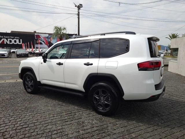 Toyota LANDCRUISER wagon GR　スポーツ photo 4