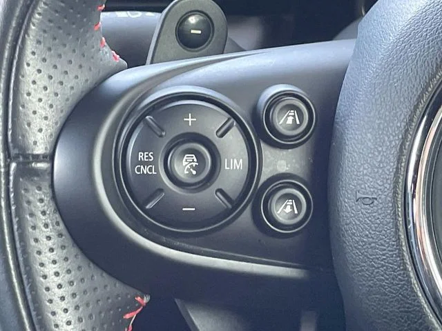 Bmw MINI COOPER SD 5DOOR ベースグレード photo 4