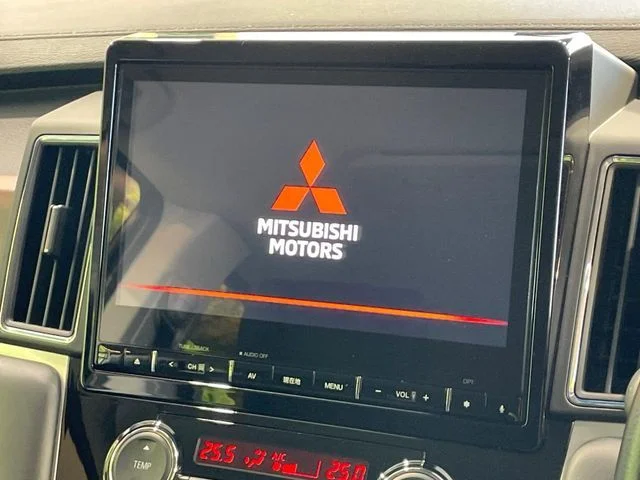 Mitsubishi DELICA D:5 4WD P photo 4