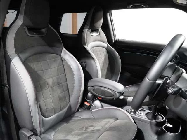 Bmw MINI ジョンクーパーワークス photo 4