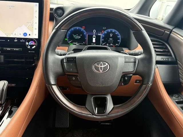 Toyota VELLFIRE HYBRID Z　プレミア photo 2