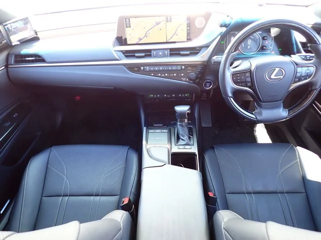 Toyota LEXUS ES300h バージョンL photo 2